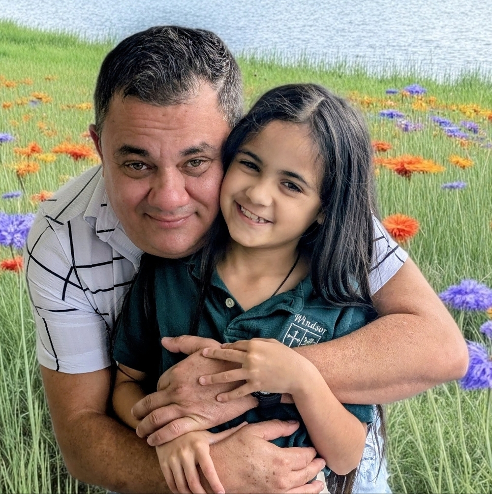 Meet your Posher, Mayrel